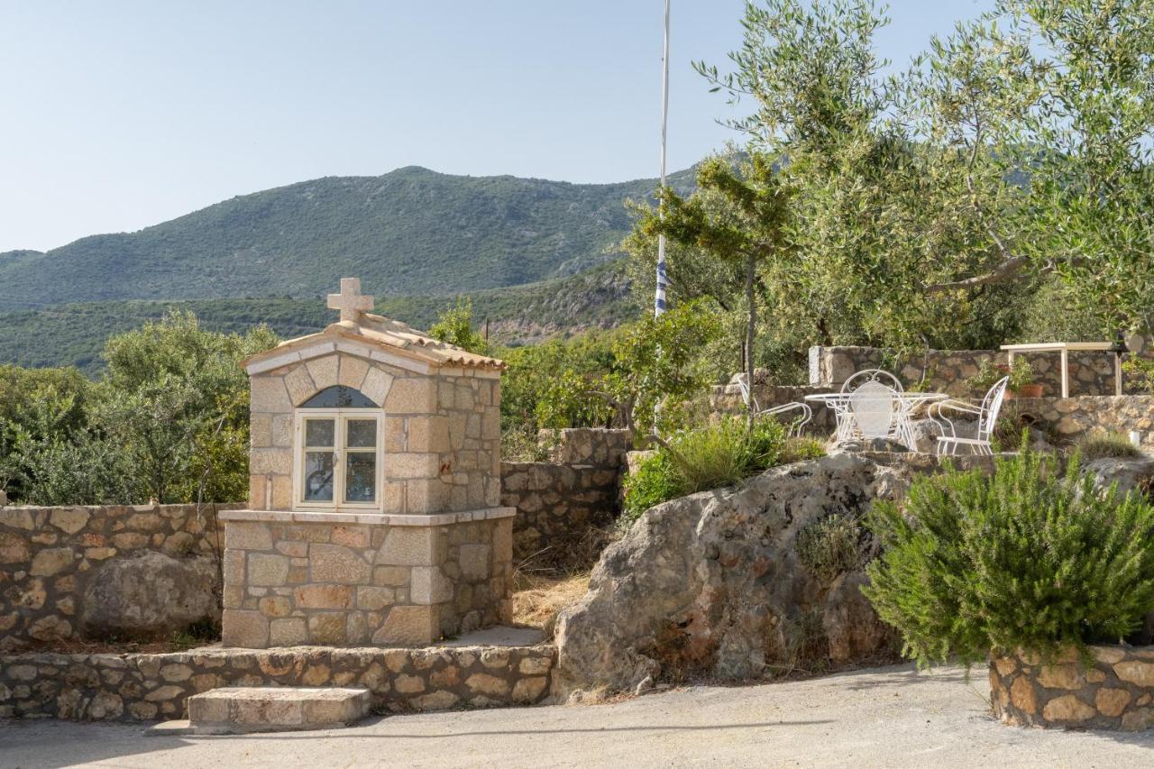 Trisilio Apartamento Kardamyli Exterior foto